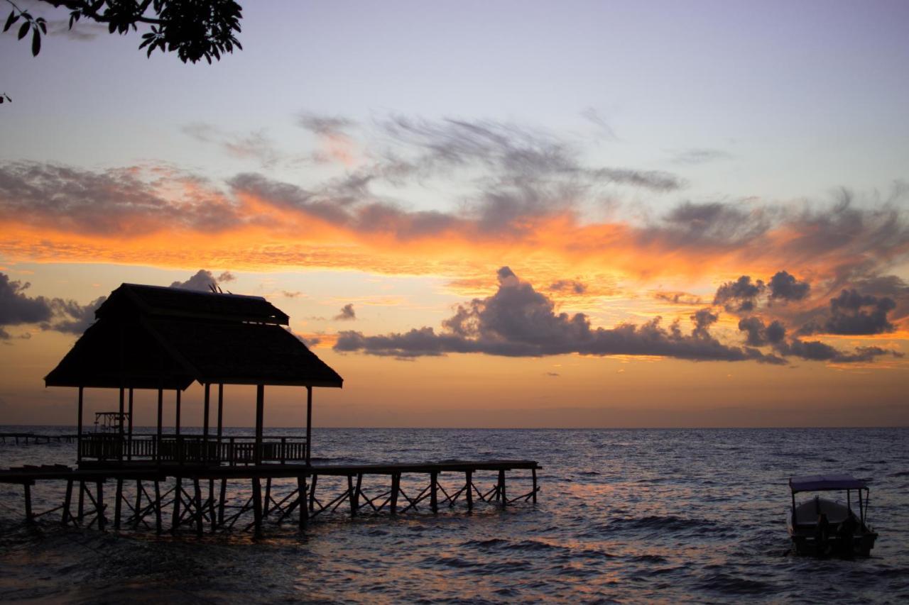 Pristine Paradise Dive Resort - Togean Islands, Una Una Pulau Unauna Extérieur photo