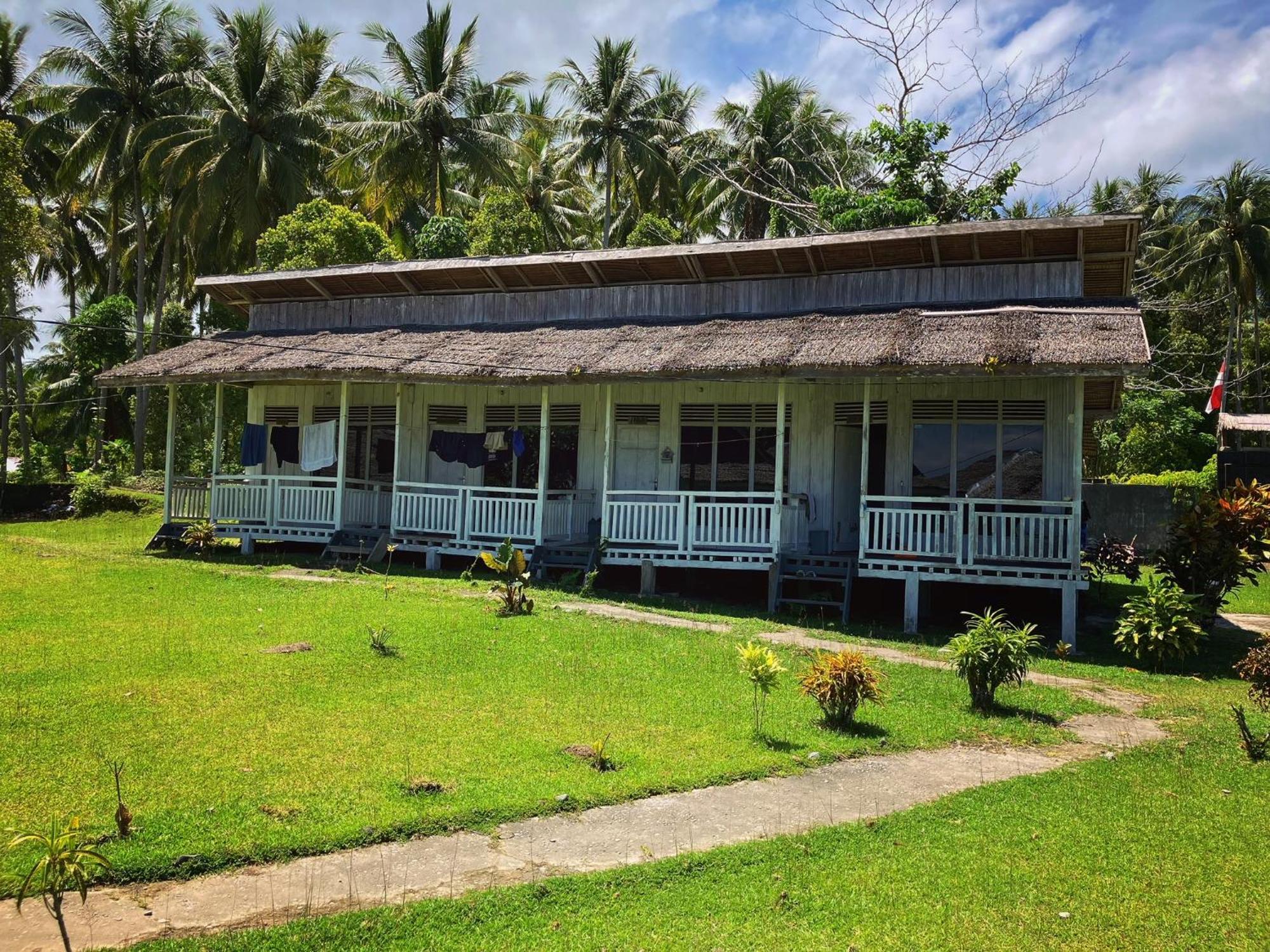 Pristine Paradise Dive Resort - Togean Islands, Una Una Pulau Unauna Extérieur photo