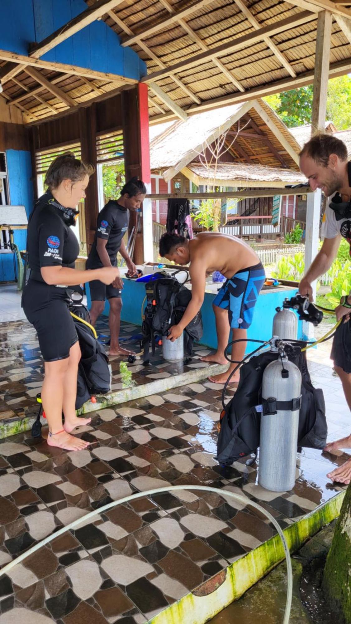 Pristine Paradise Dive Resort - Togean Islands, Una Una Pulau Unauna Extérieur photo