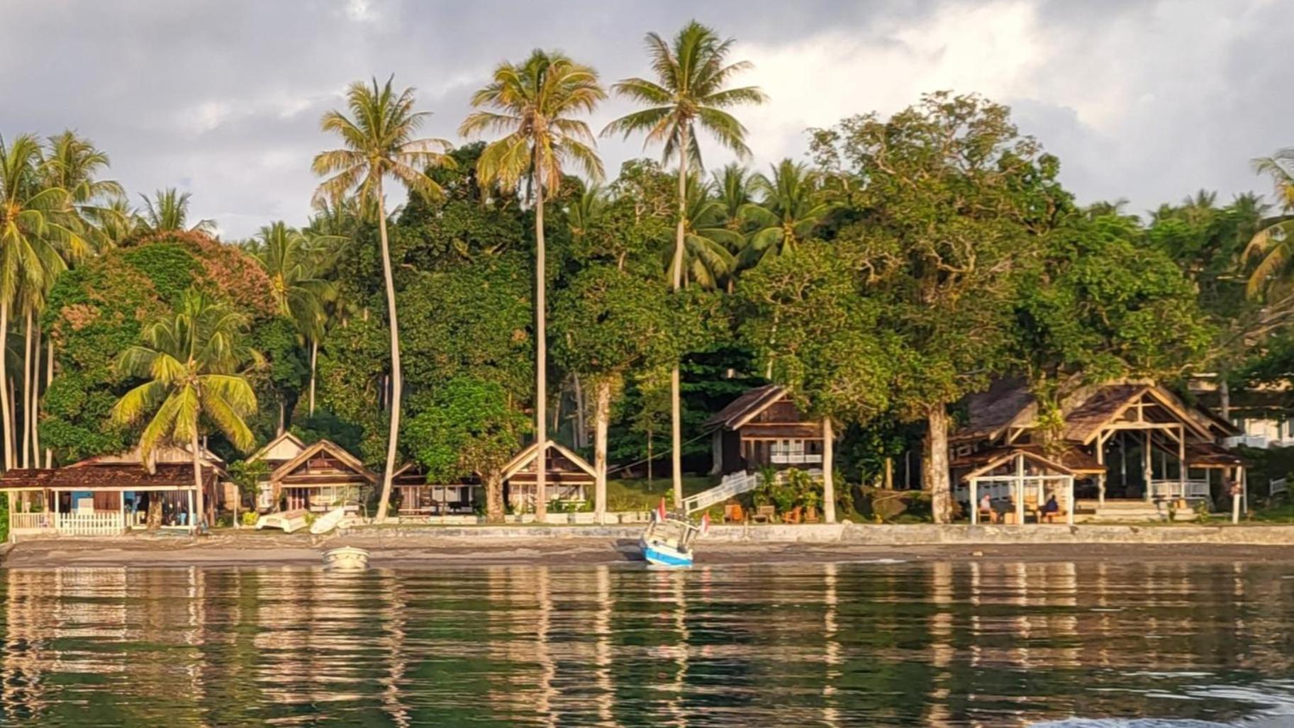 Pristine Paradise Dive Resort - Togean Islands, Una Una Pulau Unauna Extérieur photo