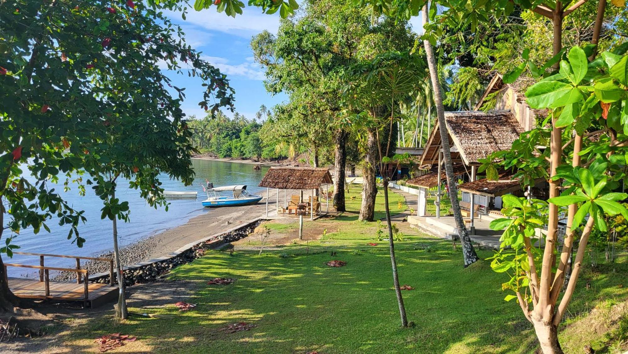 Pristine Paradise Dive Resort - Togean Islands, Una Una Pulau Unauna Extérieur photo