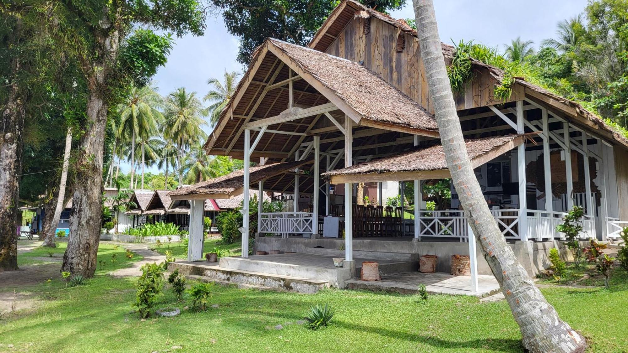 Pristine Paradise Dive Resort - Togean Islands, Una Una Pulau Unauna Extérieur photo
