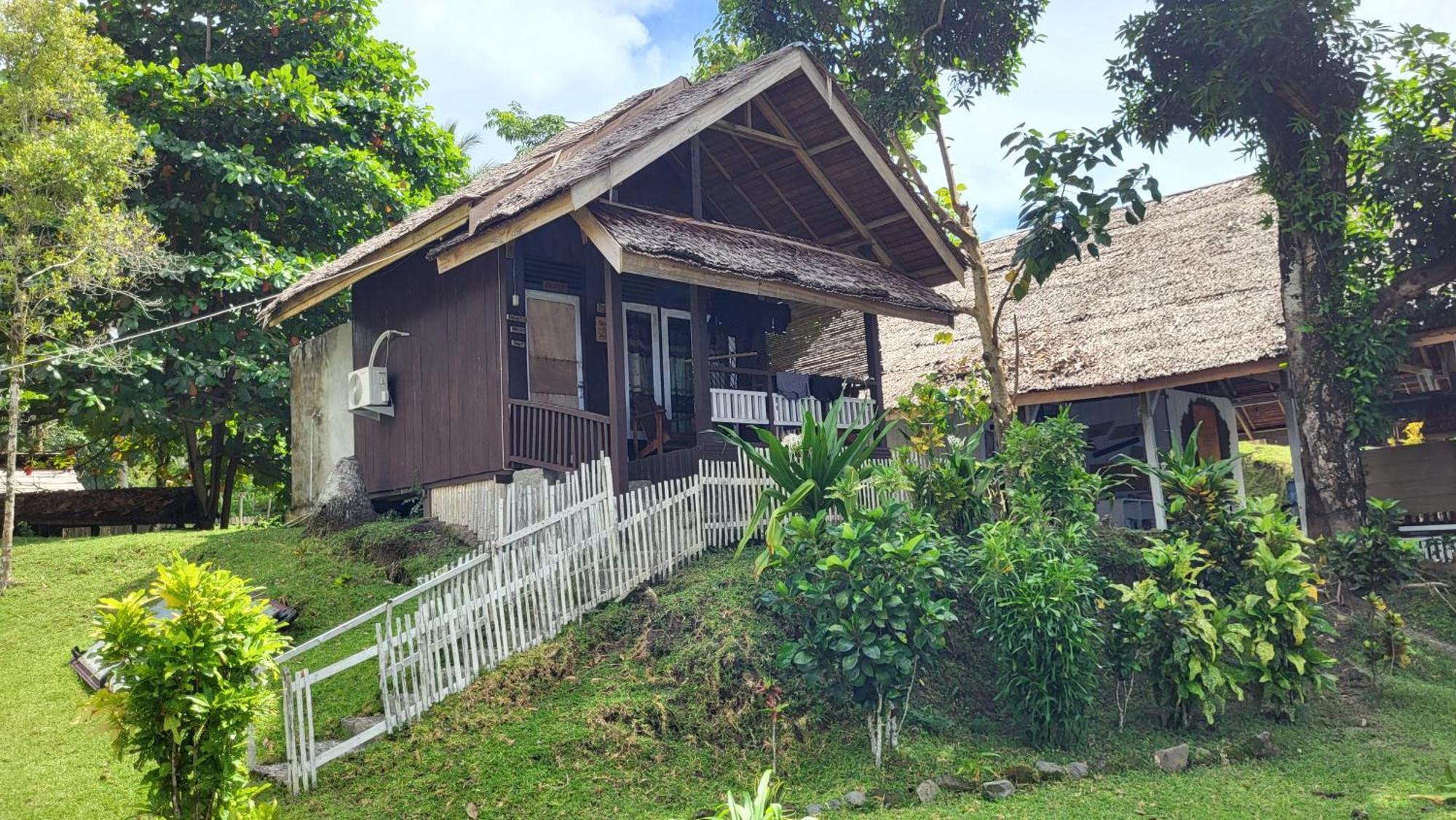 Pristine Paradise Dive Resort - Togean Islands, Una Una Pulau Unauna Extérieur photo