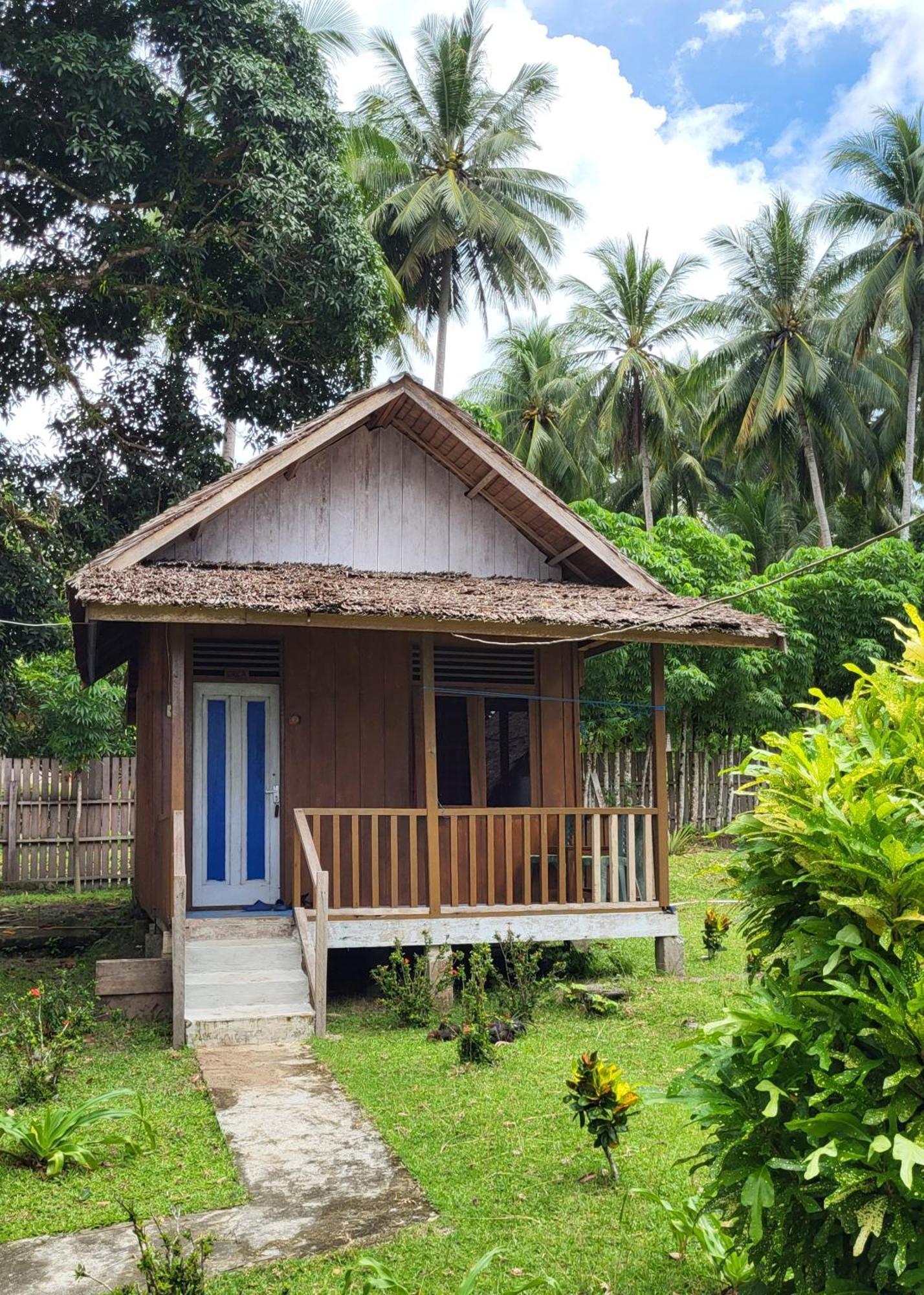 Pristine Paradise Dive Resort - Togean Islands, Una Una Pulau Unauna Extérieur photo